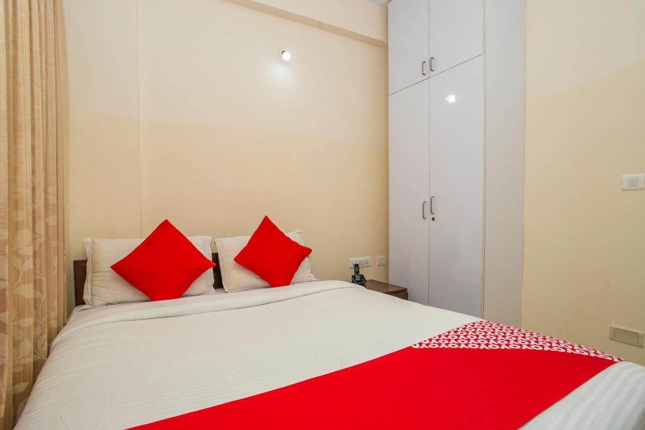 Oyo 4797 Lulu Hospitality Hotel Yelahanka Екстериор снимка
