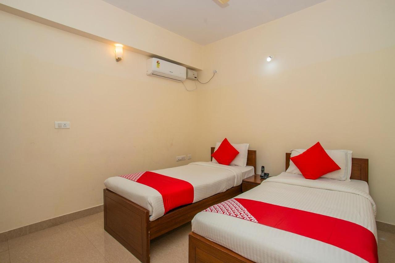 Oyo 4797 Lulu Hospitality Hotel Yelahanka Екстериор снимка