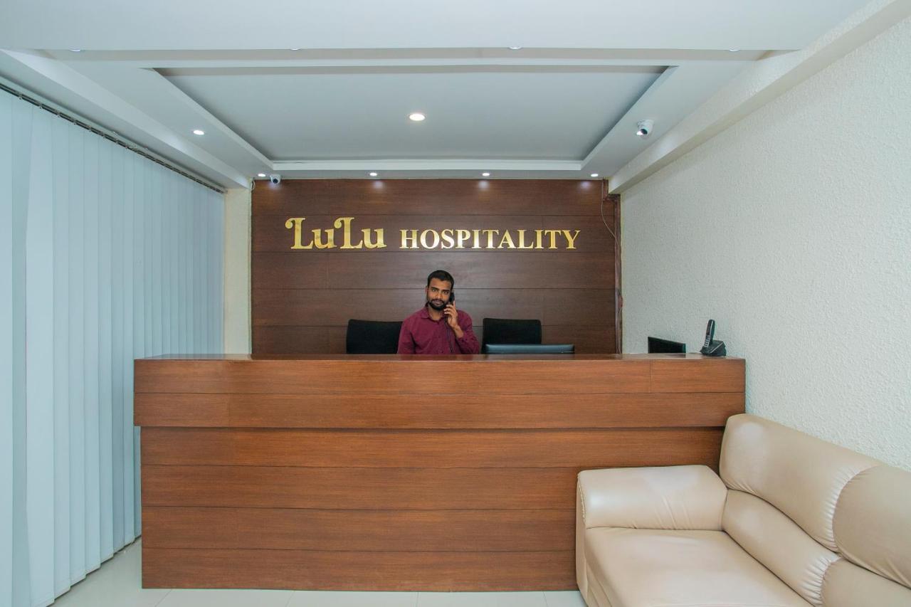 Oyo 4797 Lulu Hospitality Hotel Yelahanka Екстериор снимка