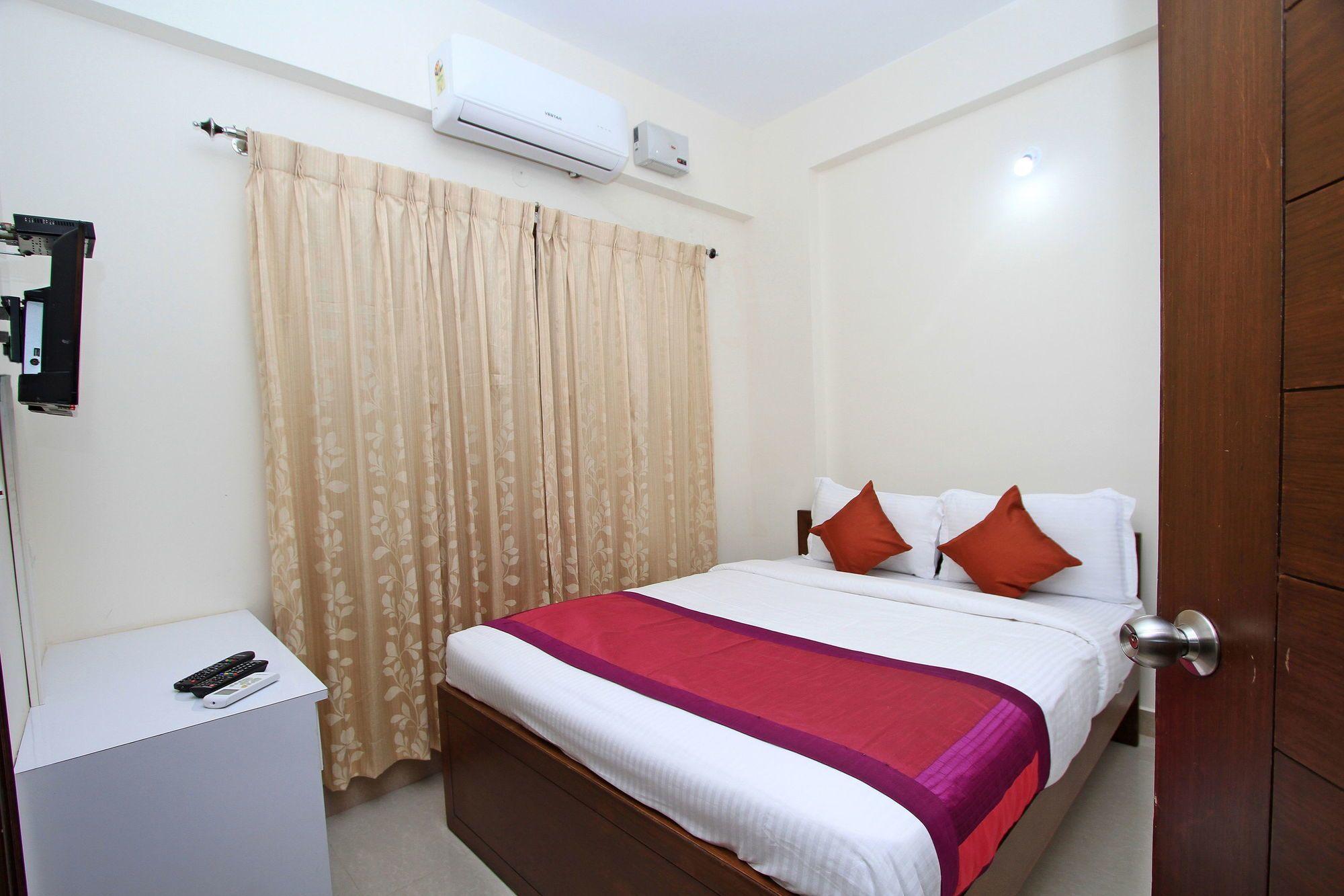Oyo 4797 Lulu Hospitality Hotel Yelahanka Екстериор снимка