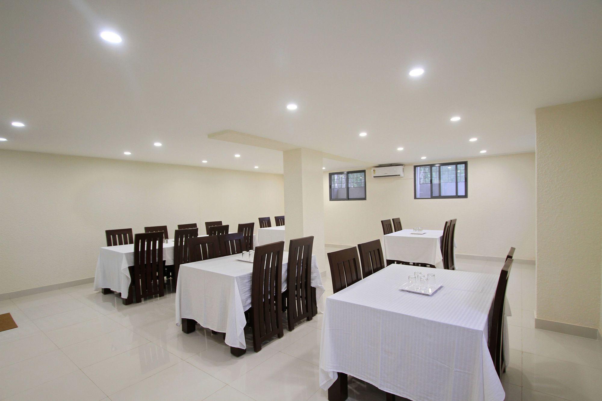 Oyo 4797 Lulu Hospitality Hotel Yelahanka Екстериор снимка